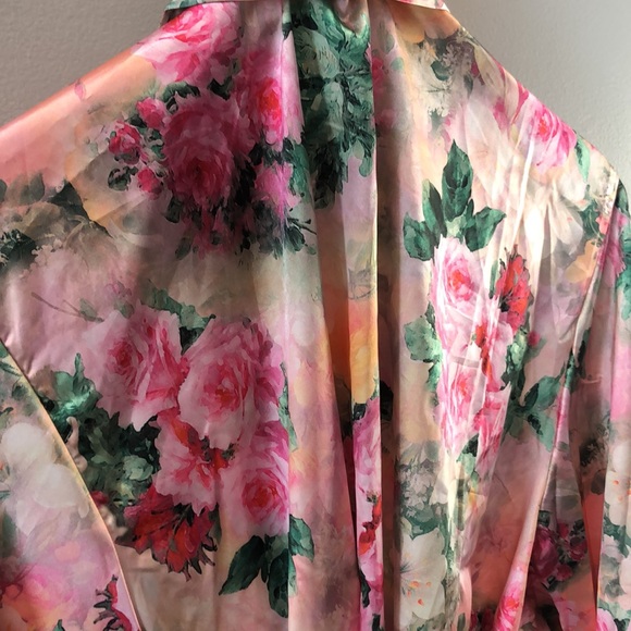 David’s Bridal Floral Robe - Picture 4 of 9